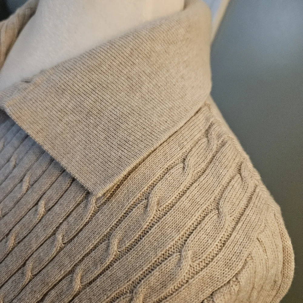 Kim Rogers Women's Size Medium Classic Cable Knit Sweater in Beige Collar V-Neck - Picture 15 of 15